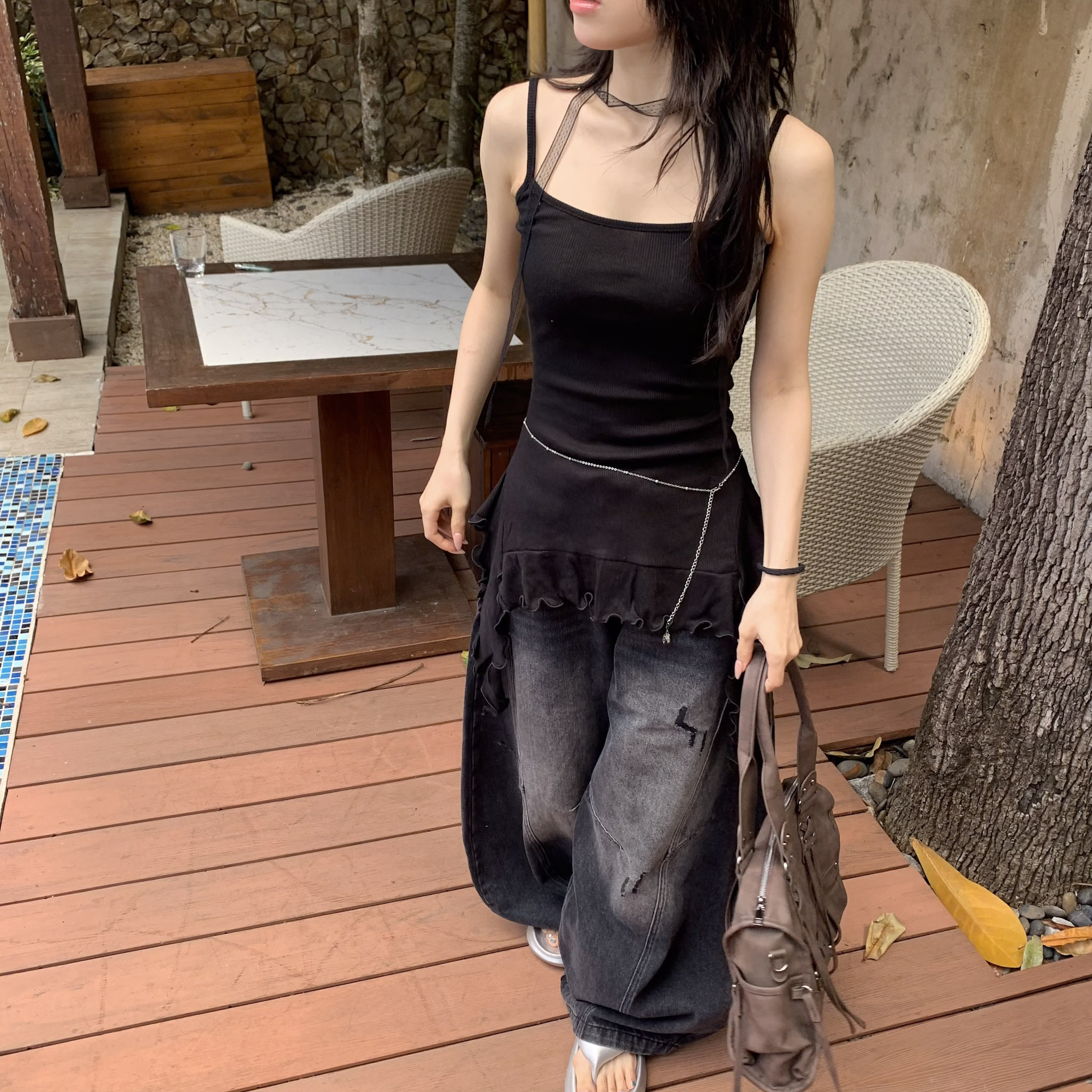 ISA_時髦駕到 不規則荷葉擺羅紋吊帶洋_65040