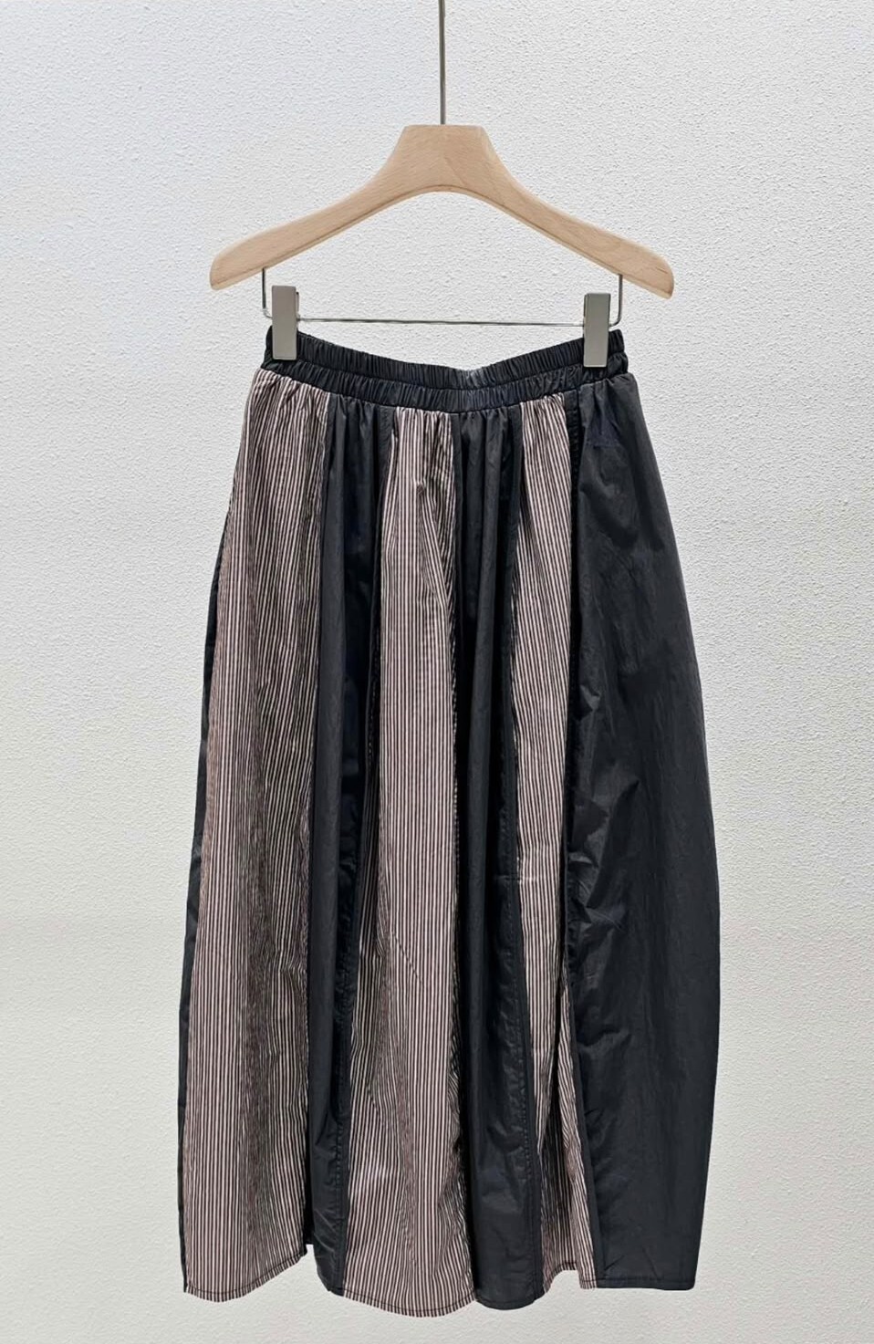 W58有口袋 腰24-40 hip42 長 33.5$509