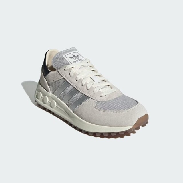 ADIDAS 休閒鞋 LA TRAINER LUX 米銀 復古 男女 IE6478