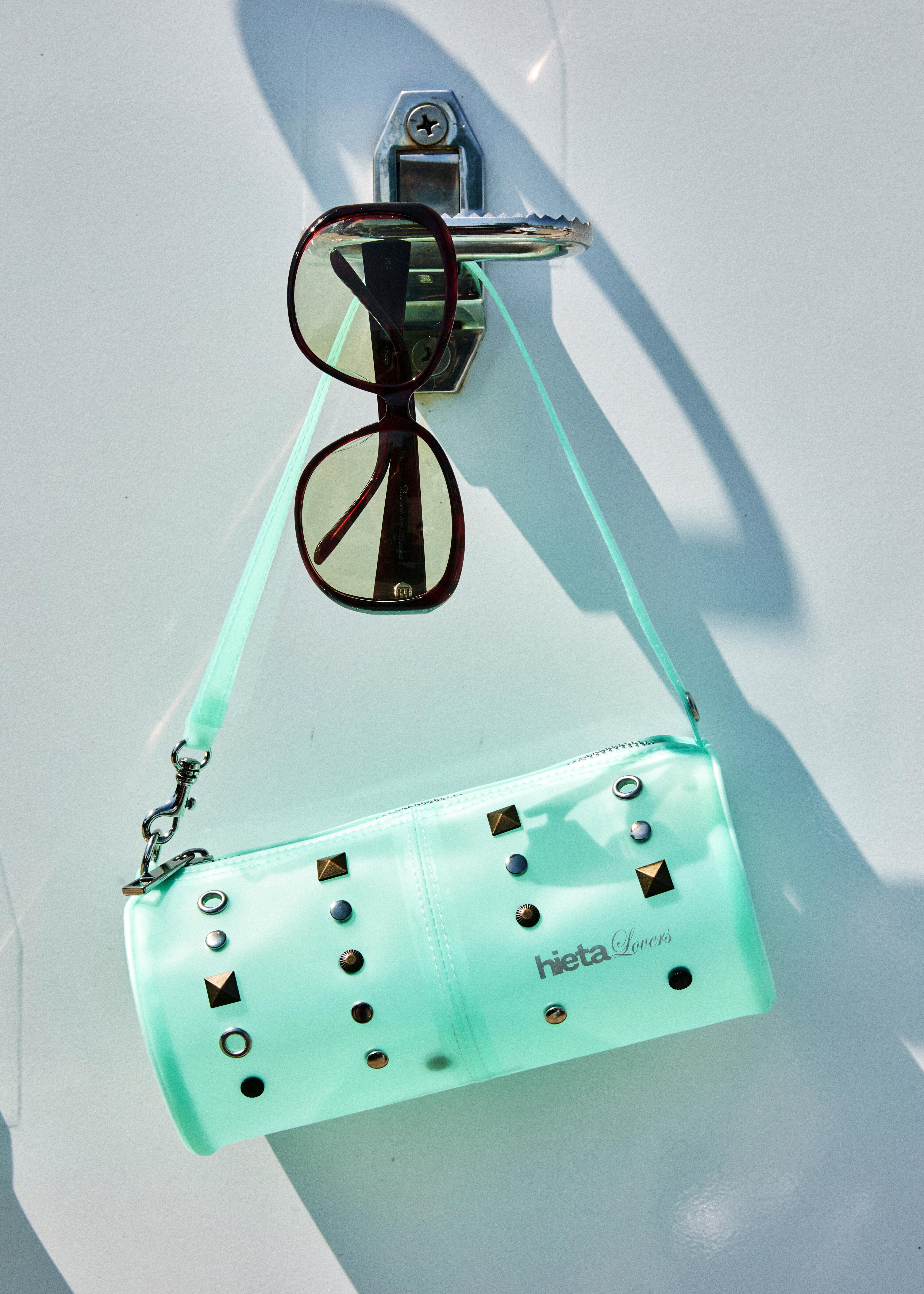 HIETA Isla Bag (With Sunglass)
