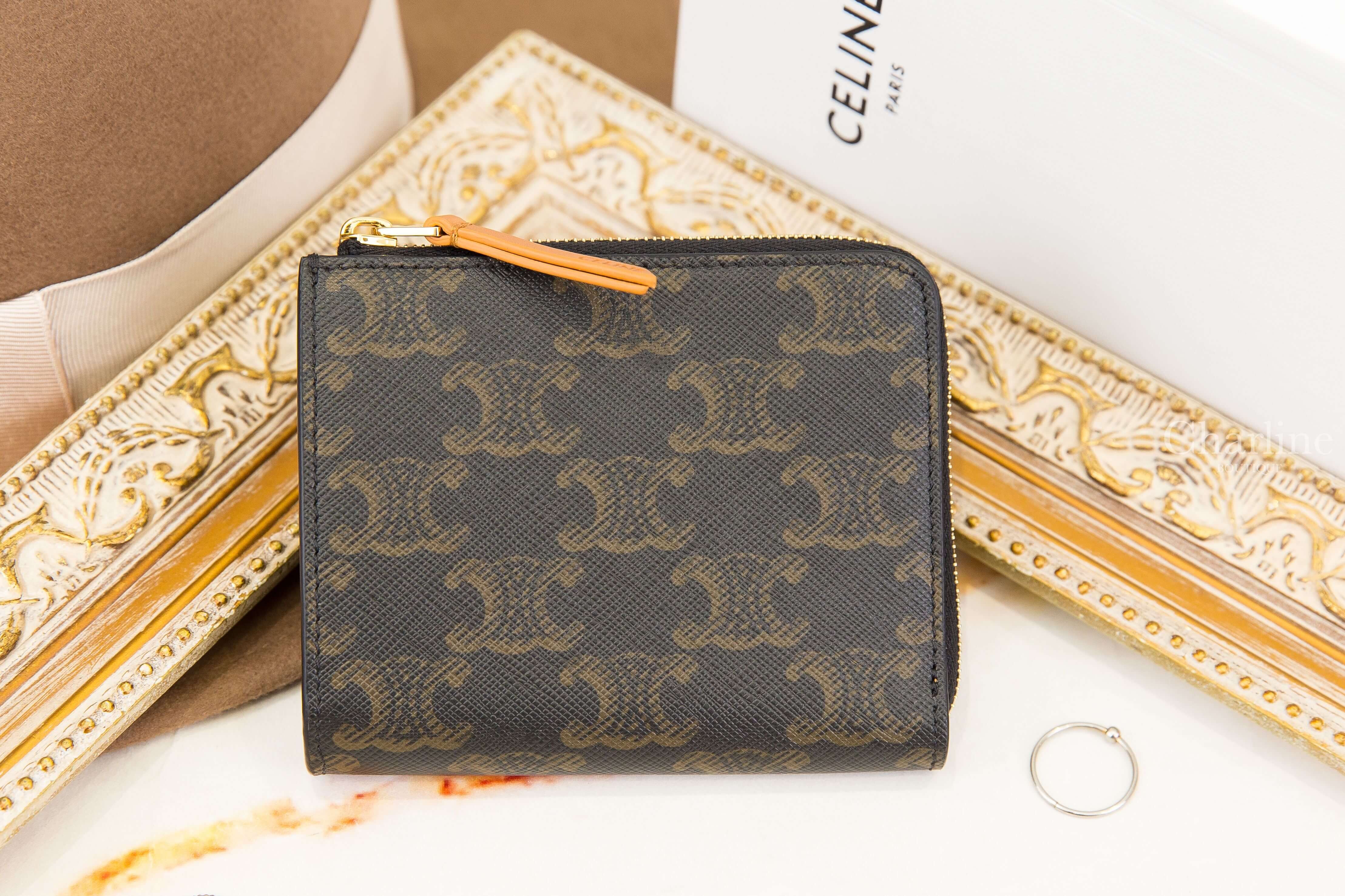 Celine Flat Zipped Wallet Triomphe Stamp In Triomphe Canvas And Calfskin 棕褐色凱旋門老花帆布拼咖啡色小牛皮拉鍊方形零錢包