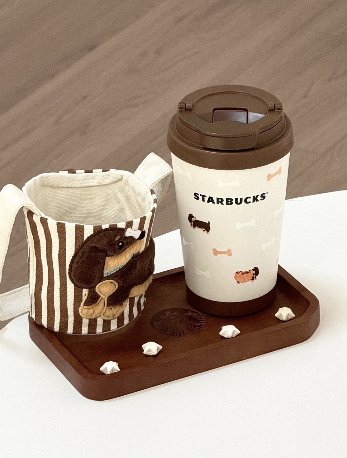 （預購）星巴克 STARBUCKS 爪爪天地系列 臘腸狗隨行杯