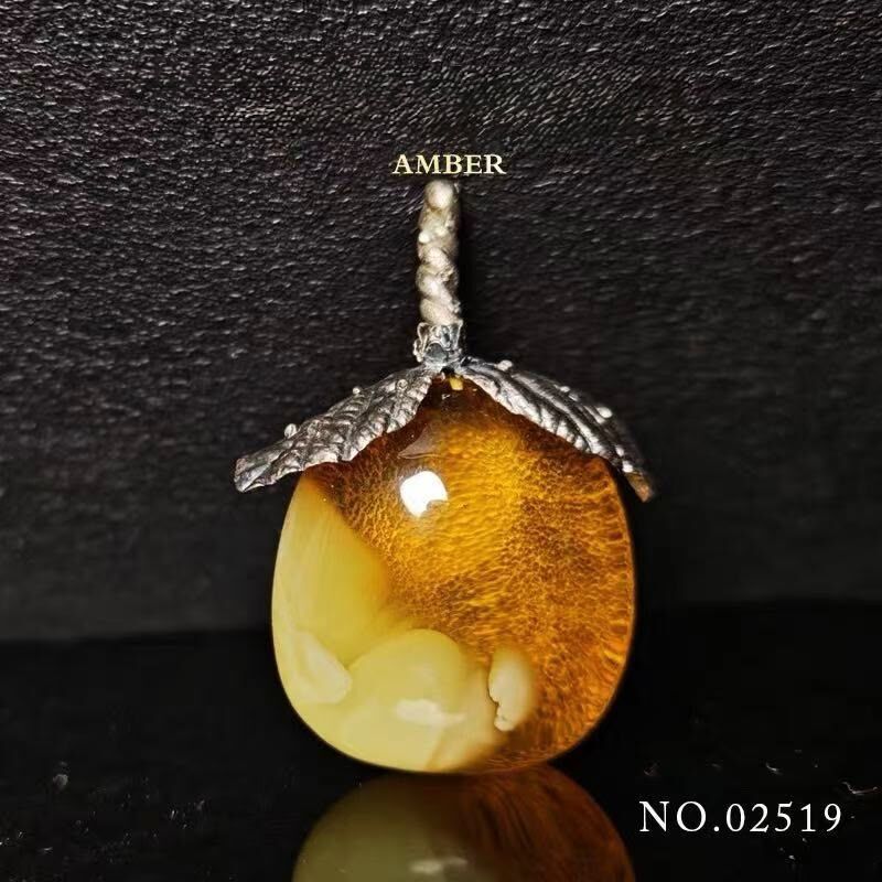 0628BA13-BALTICAMBER-RING-德國品牌，德國匠人手工打造 [S925銀鑲嵌，原皮琥珀吊墜連頸鏈 (頸鏈是鈦龬) ] (A13)