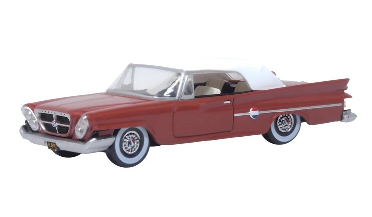 Oxford 87CC61004 1:87 1961年克萊斯勒300敞篷車（封閉式）肉桂色/白色