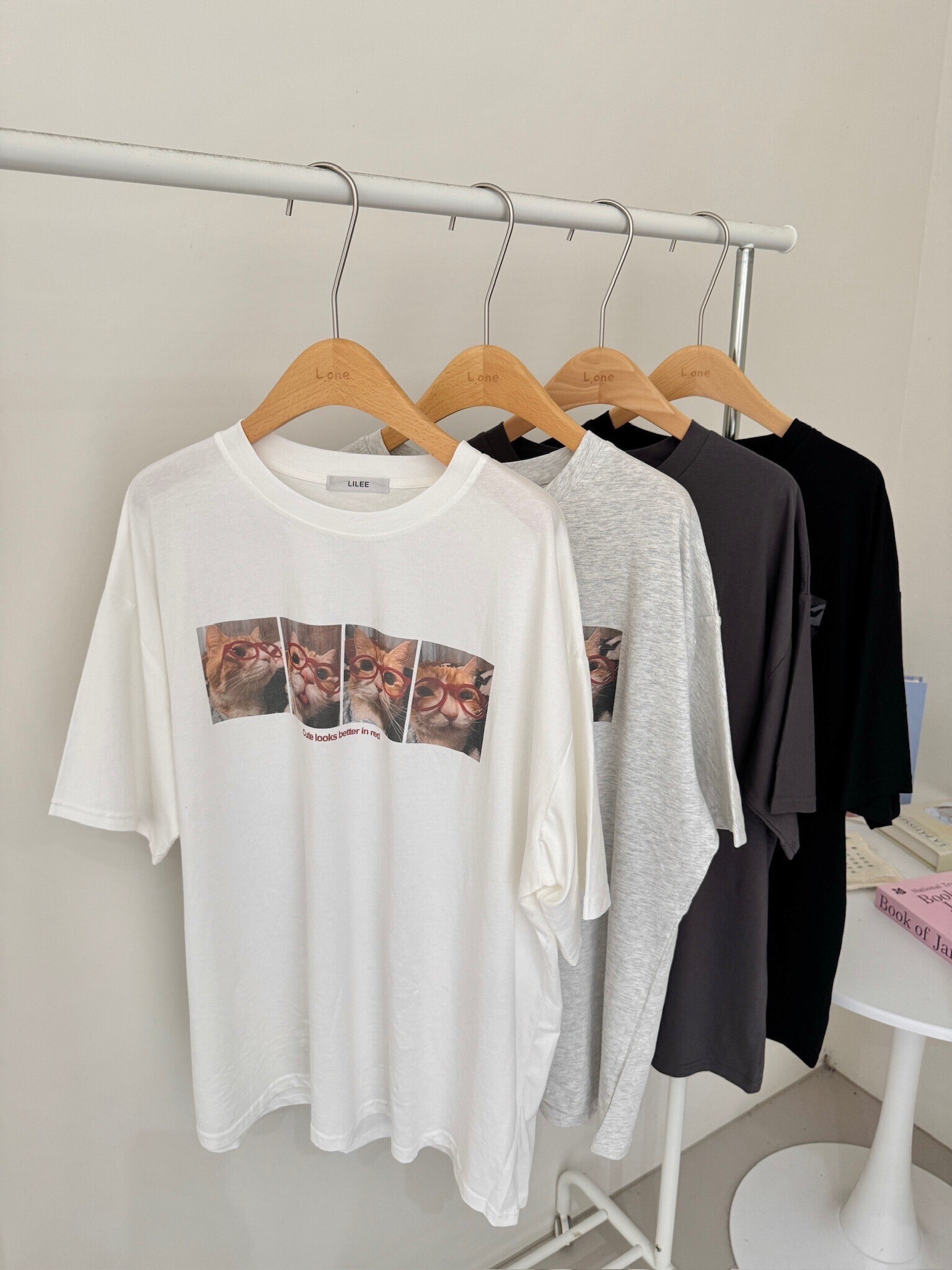眼鏡貓大tee