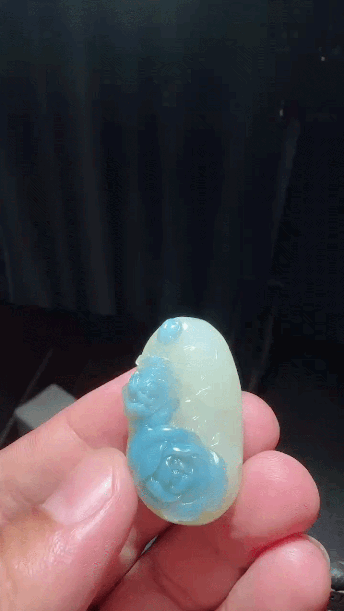 622747 和田玉稀有黃玉藍花掛件