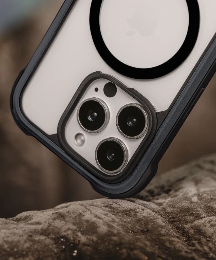 Odyssey M 金屬與仿皮邊框質感情境