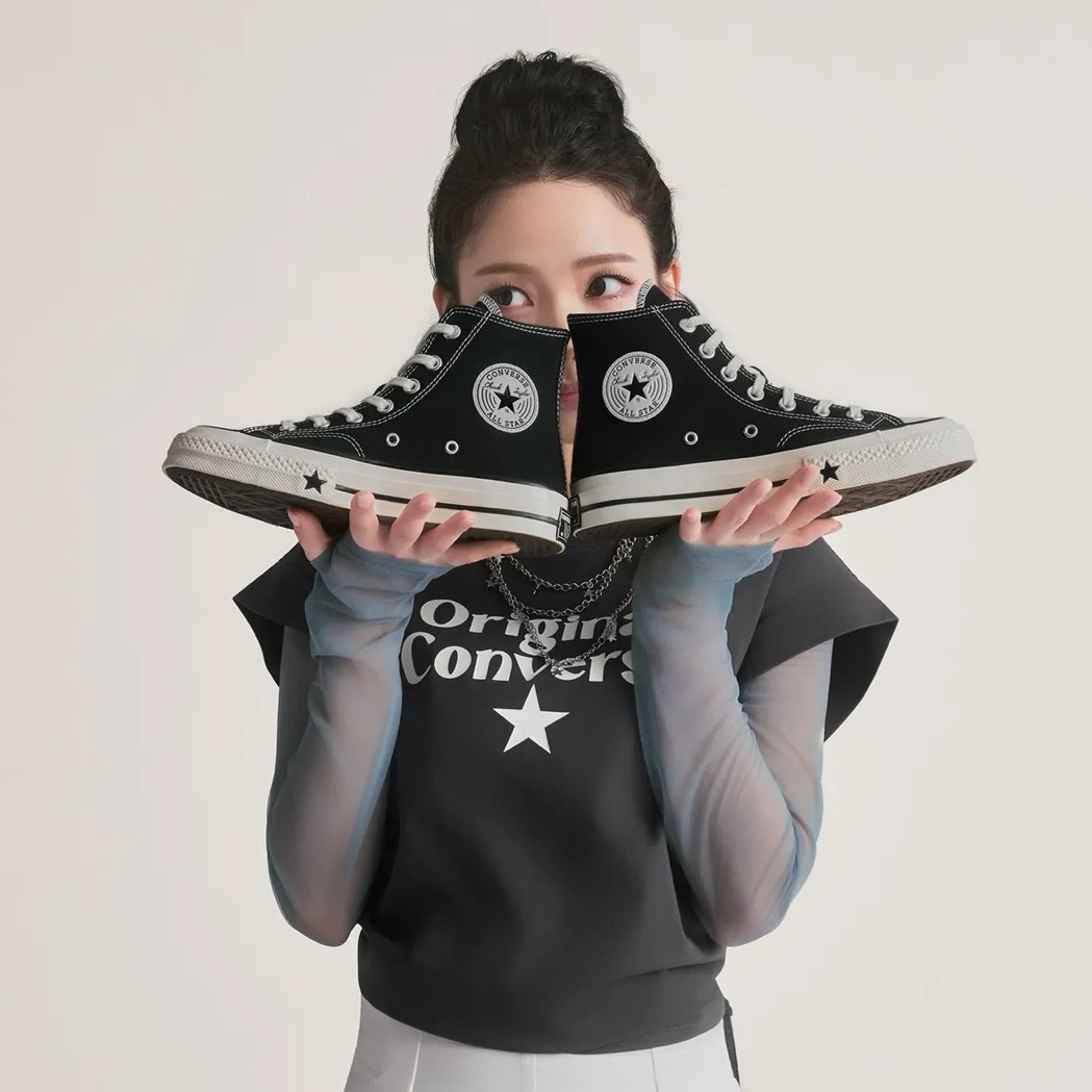 CONVERSE CHUCK 70 X 黑色 奶油白 黑白 高筒 Karina代言同款 劉知珉 Yerin Baek 白藝潾 男女鞋 A24225C / 預購