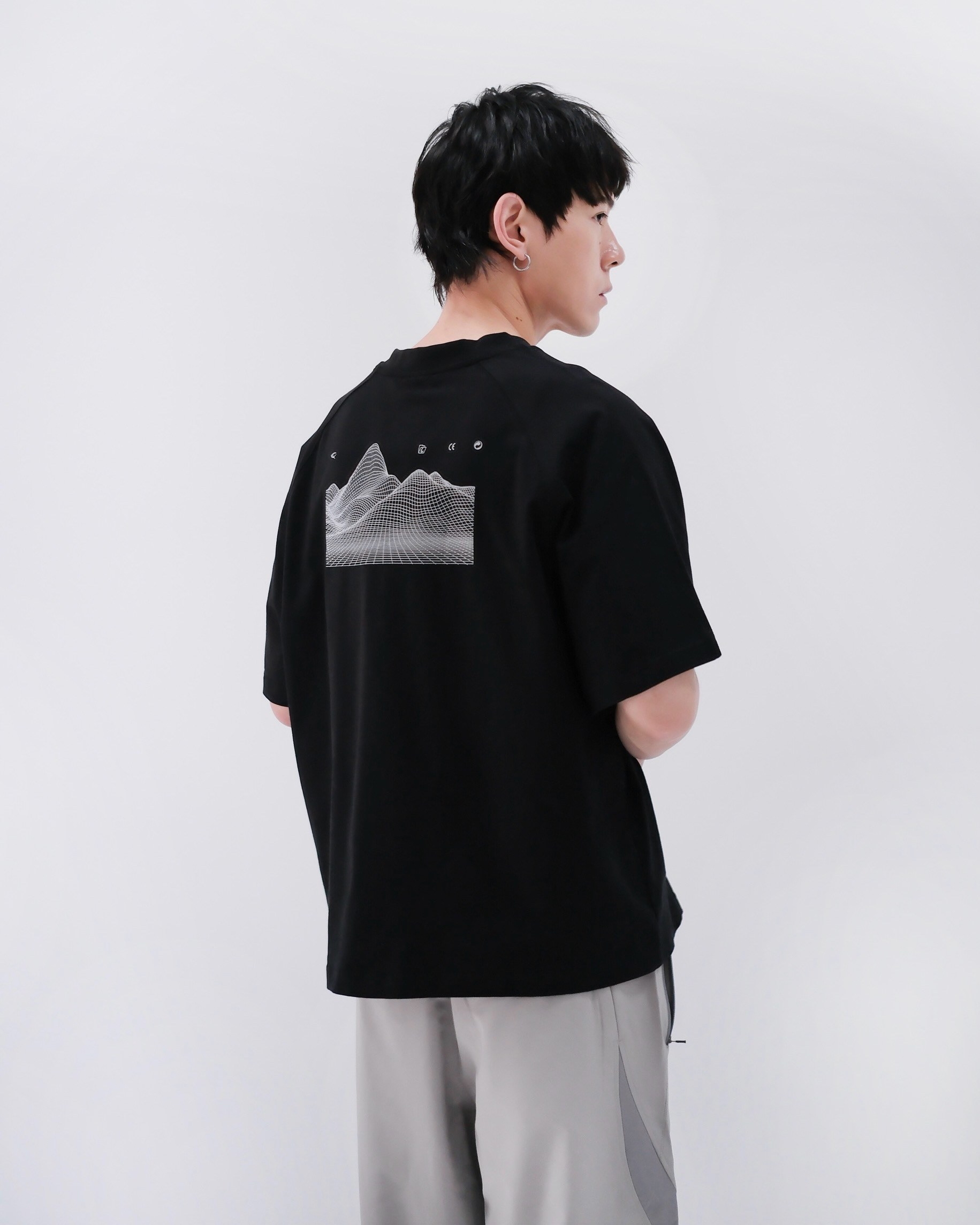 【車庫服飾】QUEST 3D 地形模擬短TEE