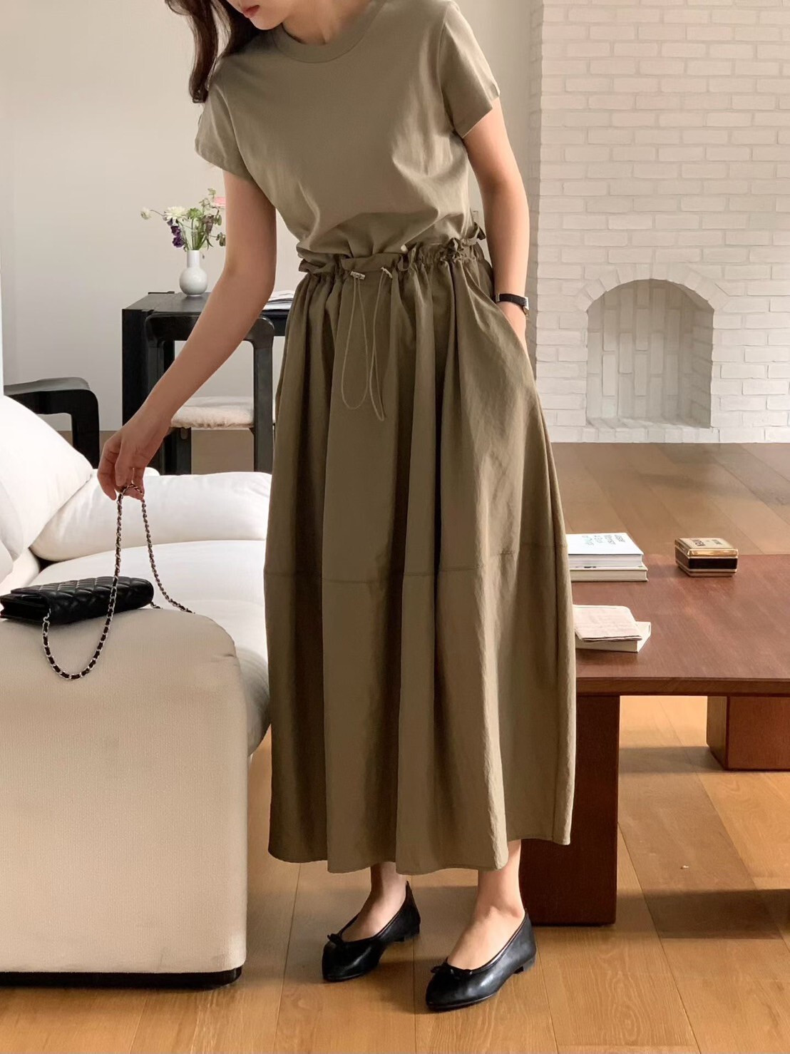同色系縮腰澎澎裙擺造型圓領長洋裝 / 2色