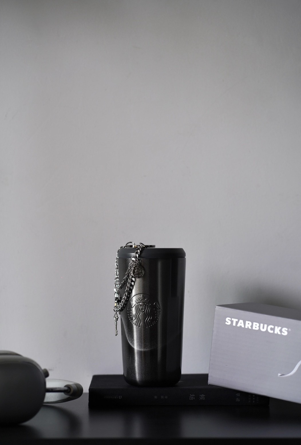 <最瘋搶新款>星巴克 Starbucks  2026 朋克芭蕾系列🎀 炫彩蝴蝶結🎀磁吸杯蓋桌面杯475ml 兩色