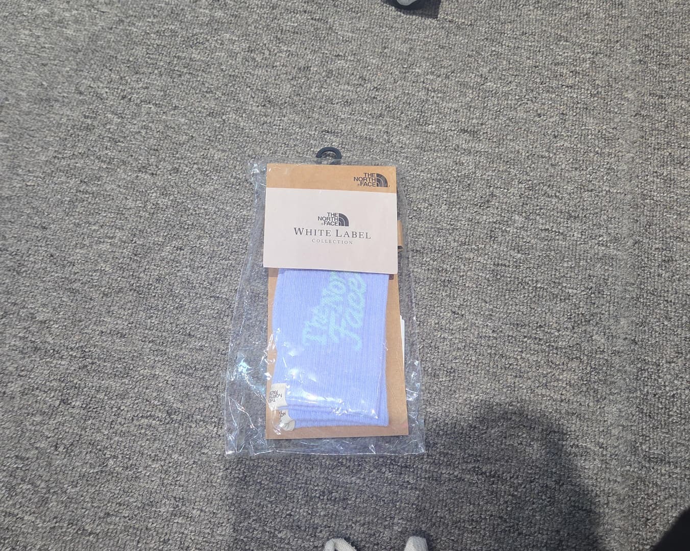 BY025 The North Face 紫藍色刺繡中筒運動襪
