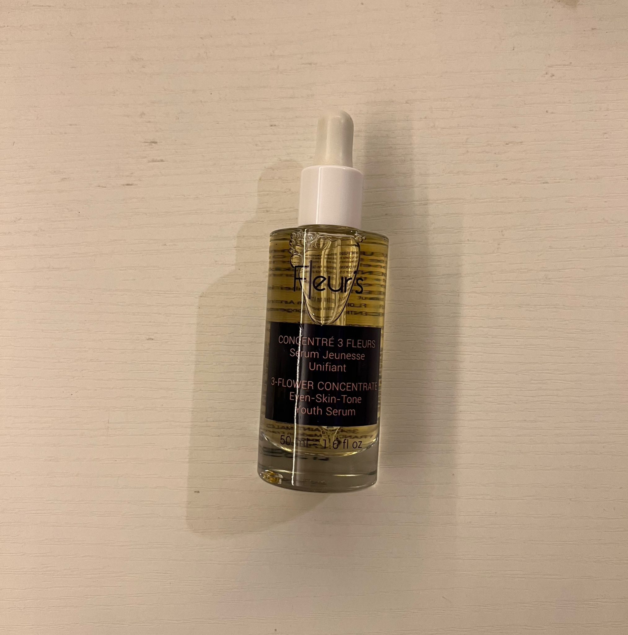 關鍵字SJ22 FLEURS EVEN SKIN TONE YOUTH SERUM 50ml優惠 $599