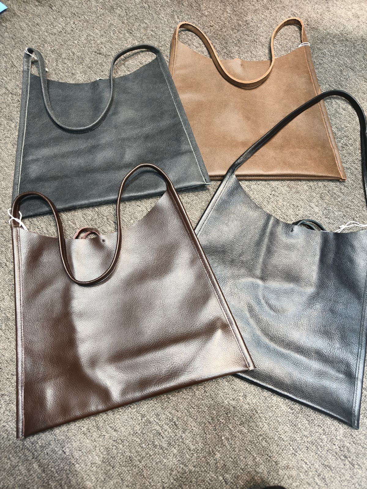 BY056 Bucks & Leather 單肩郵差包 25x30cm