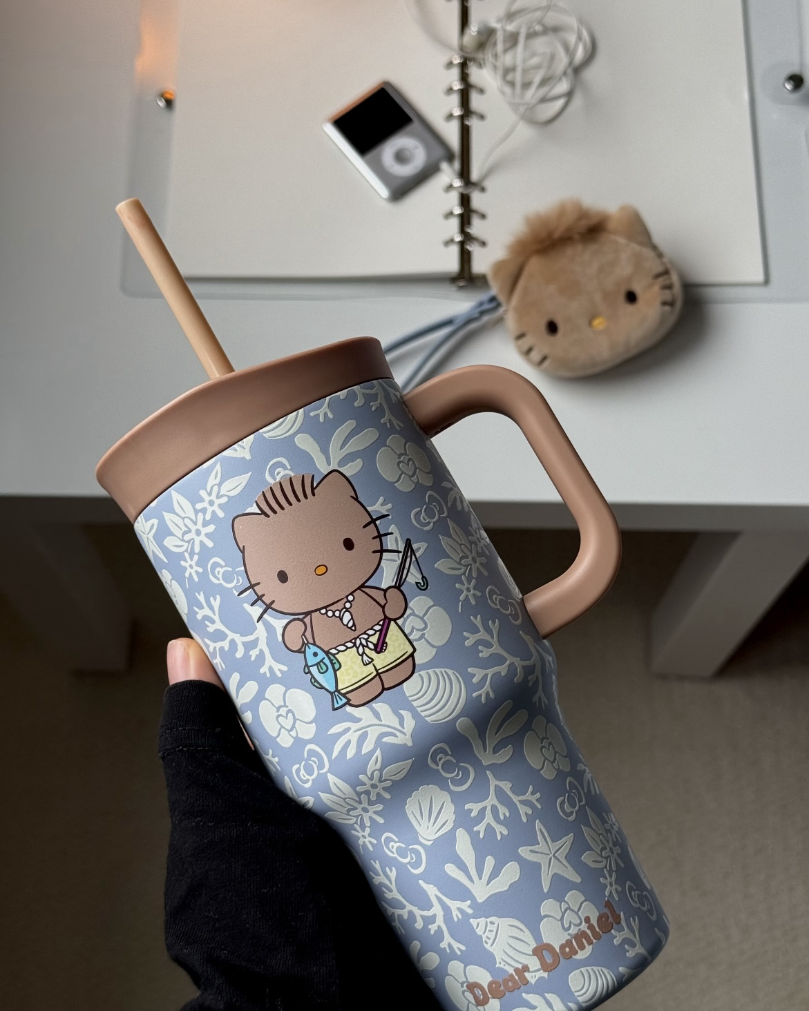 HELLO KITTY x TBH 夏日冒險島系列 豹紋 黑皮 不鏽鋼 吸管杯 雙飲杯 三麗鷗 丹尼爾&凱蒂貓 4款