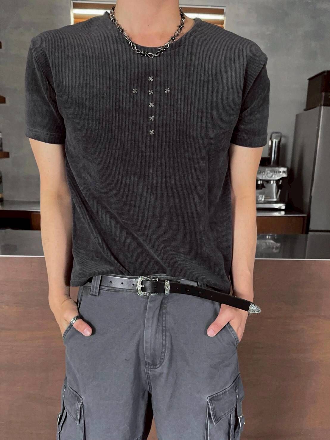 Cross stud ribbed short-sleeve tee