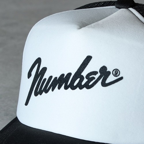 NUMBER LOGO PRINT MESH CAP - WHITE/BLACK PRE ORDER ITEM (預訂中)