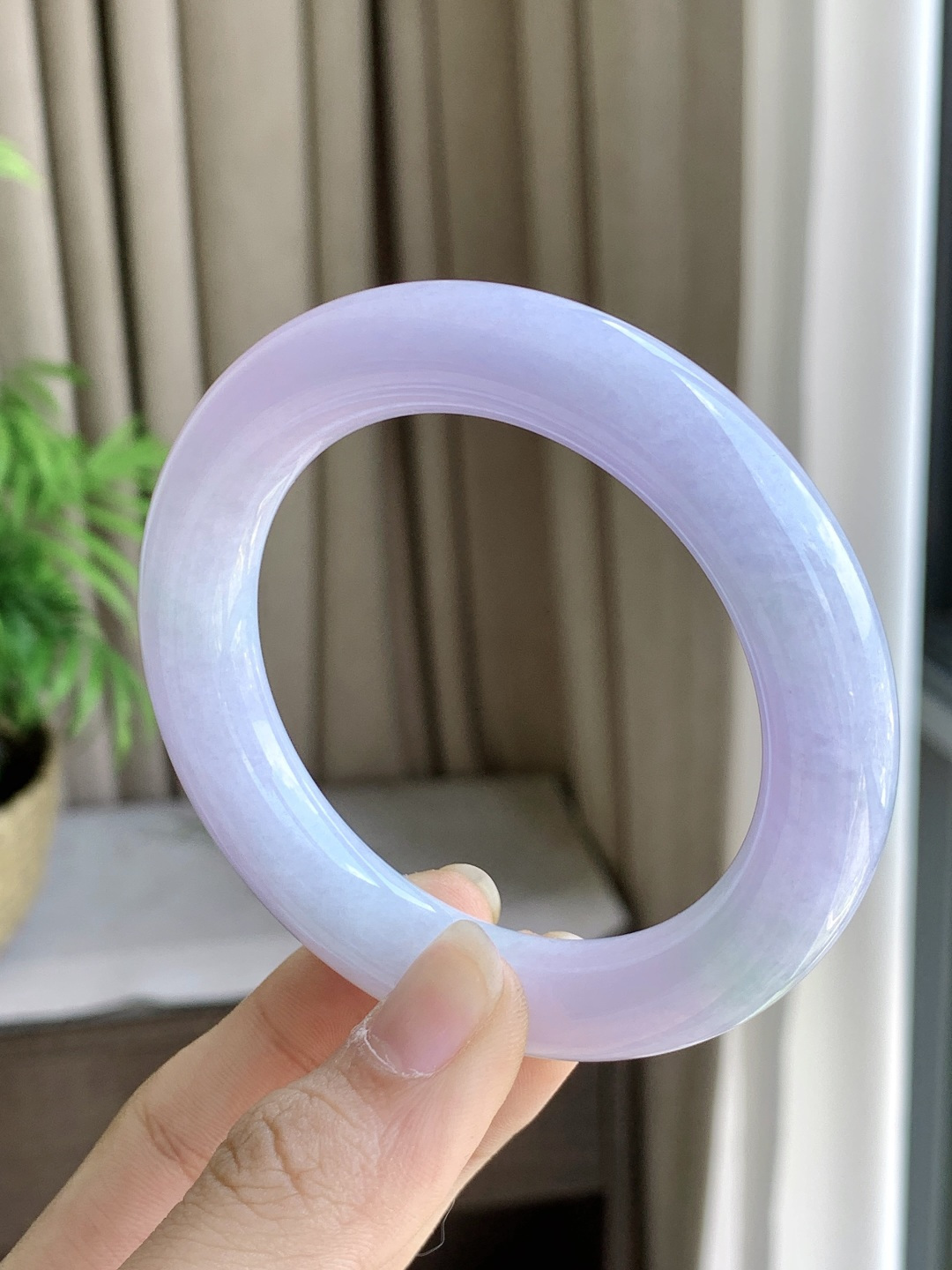 6234028 53.5mm紫羅蘭圓條翡翠手鐲 (52-54)