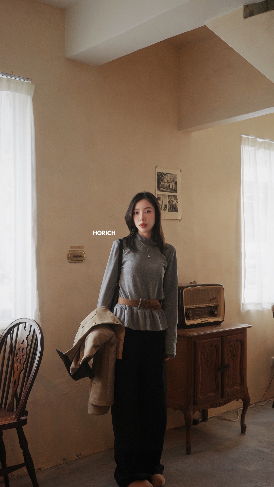 𝐃𝐞𝐜.𝟏𝟕 / 13957 - 網紗拼接半高領打底上衣(3色) 深灰/淺灰/咖色