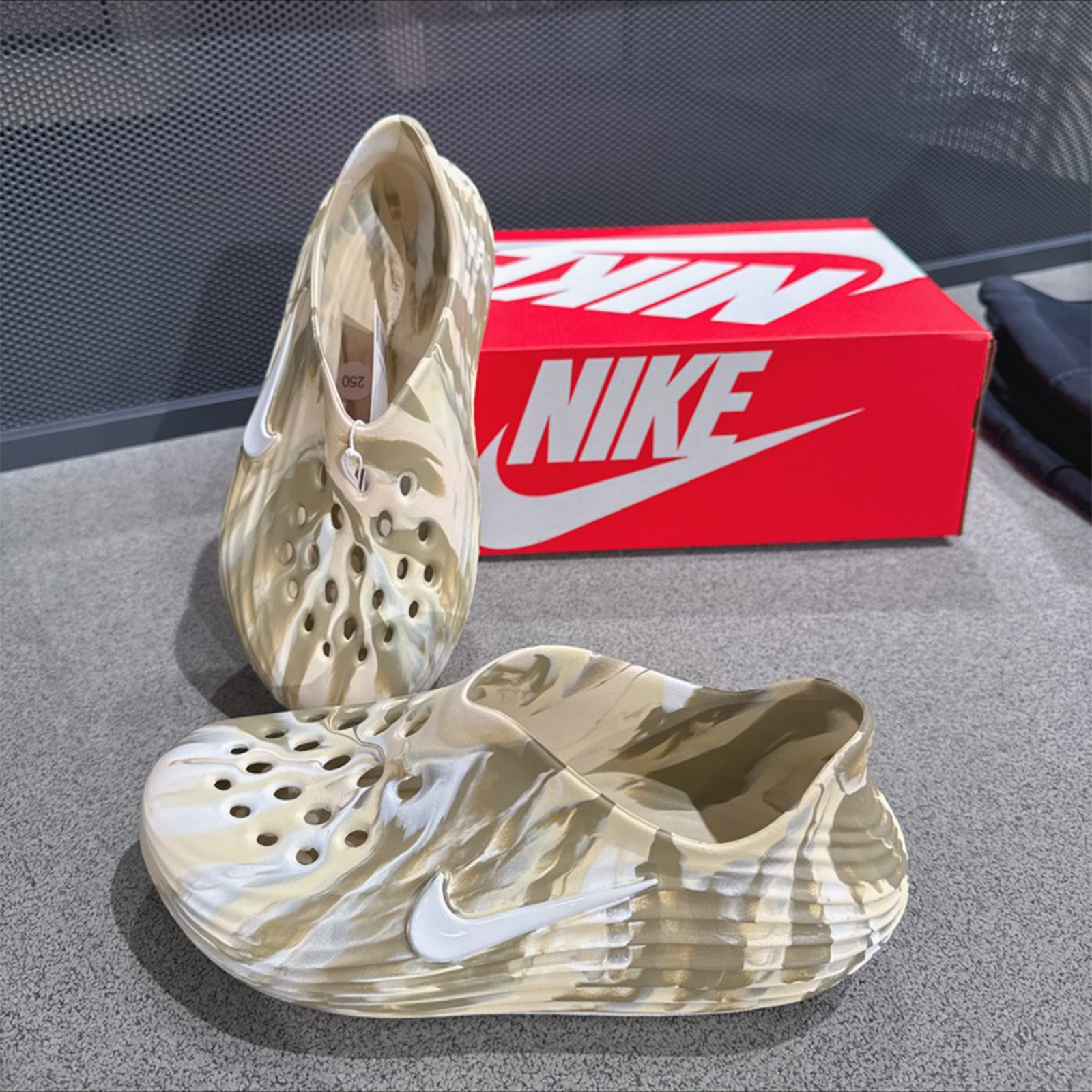 Nike ReactX Rejuven8 "Filbert Khaki" 榛果卡其 沙漠迷彩 流沙鞋 洞洞鞋 懶人拖鞋 快乾 涼鞋 IR0291-201