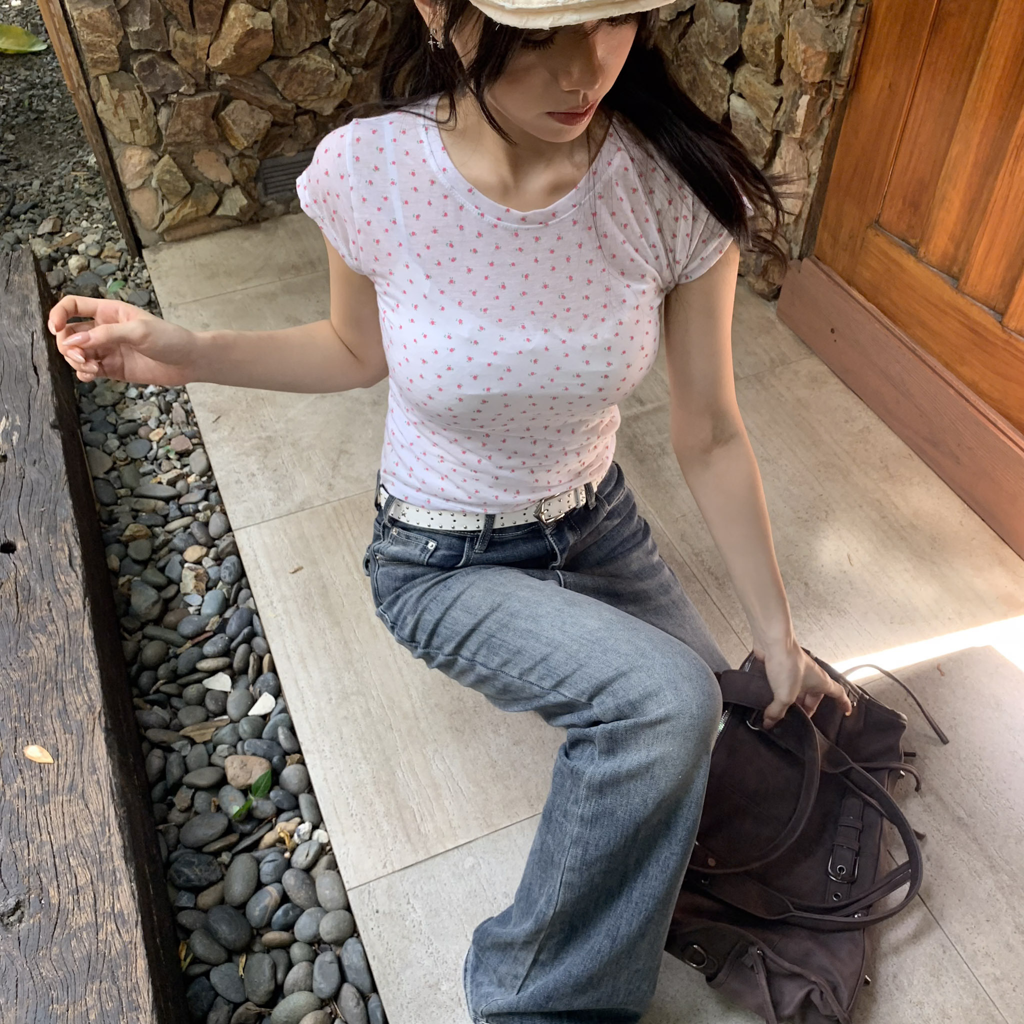 ISA_極致犯規 透肌感滿版碎花修身短tee_65102
