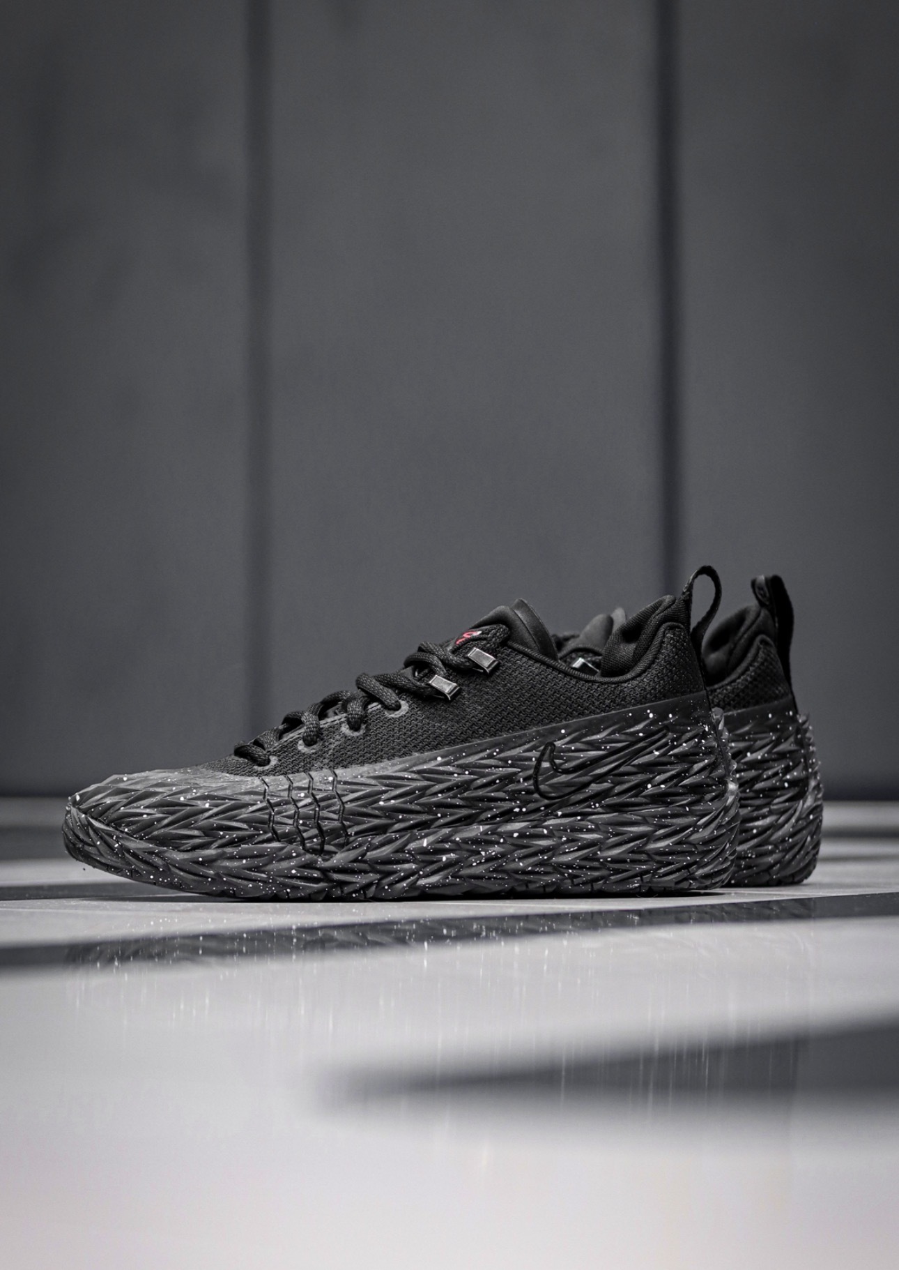 [限量商品不退換] 男鞋 NIKE S.T. CHARGE EP 'Triple Black' 全黑 黑魂 實戰 籃球鞋【IO8062-003】康寧漢 XDR-X