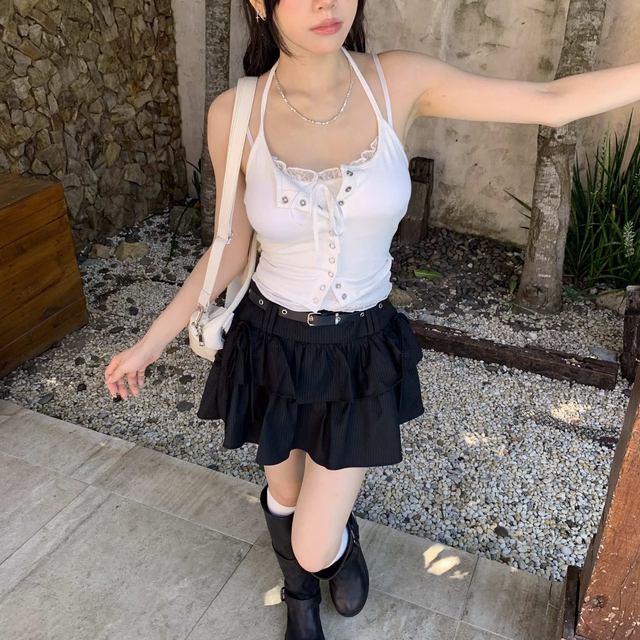 ISA_【ISA MADE】你的小蠻腰女友 繞脖排釦bra top_65131