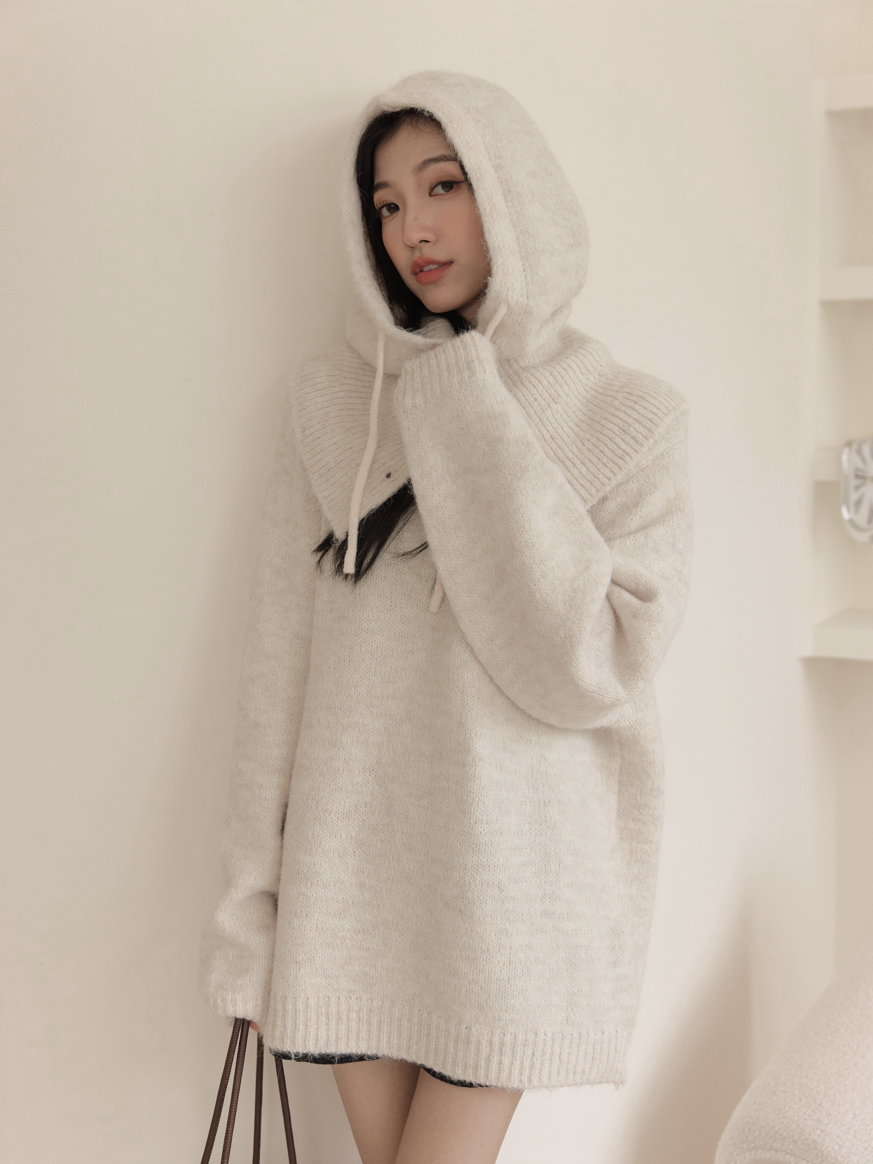 リブ縁 暖かいロングニット – 帽子付き