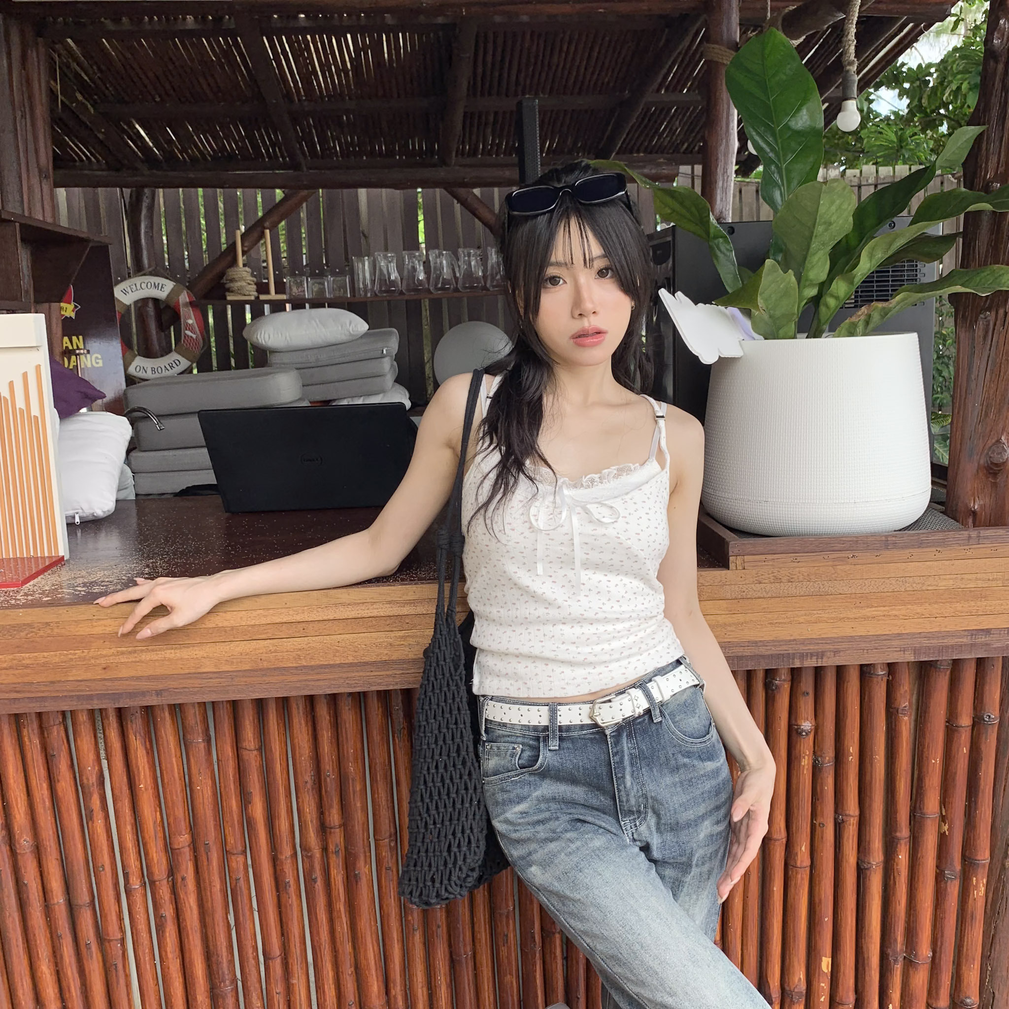 ISA_把碎花穿進夏天 俐落剪裁美背修身背心_65133
