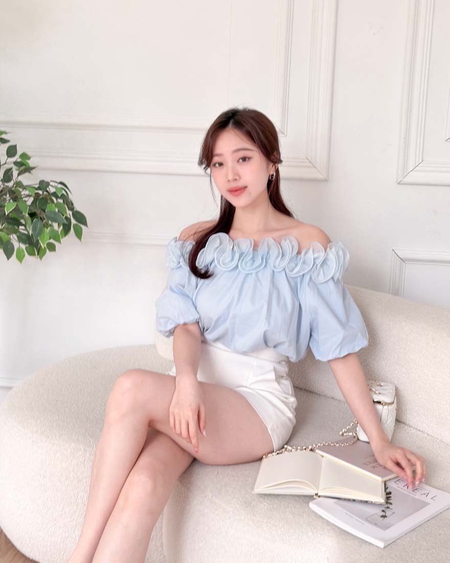 LINA LINA輕甜高貴純色立體網紗花邊上衣-優雅藍