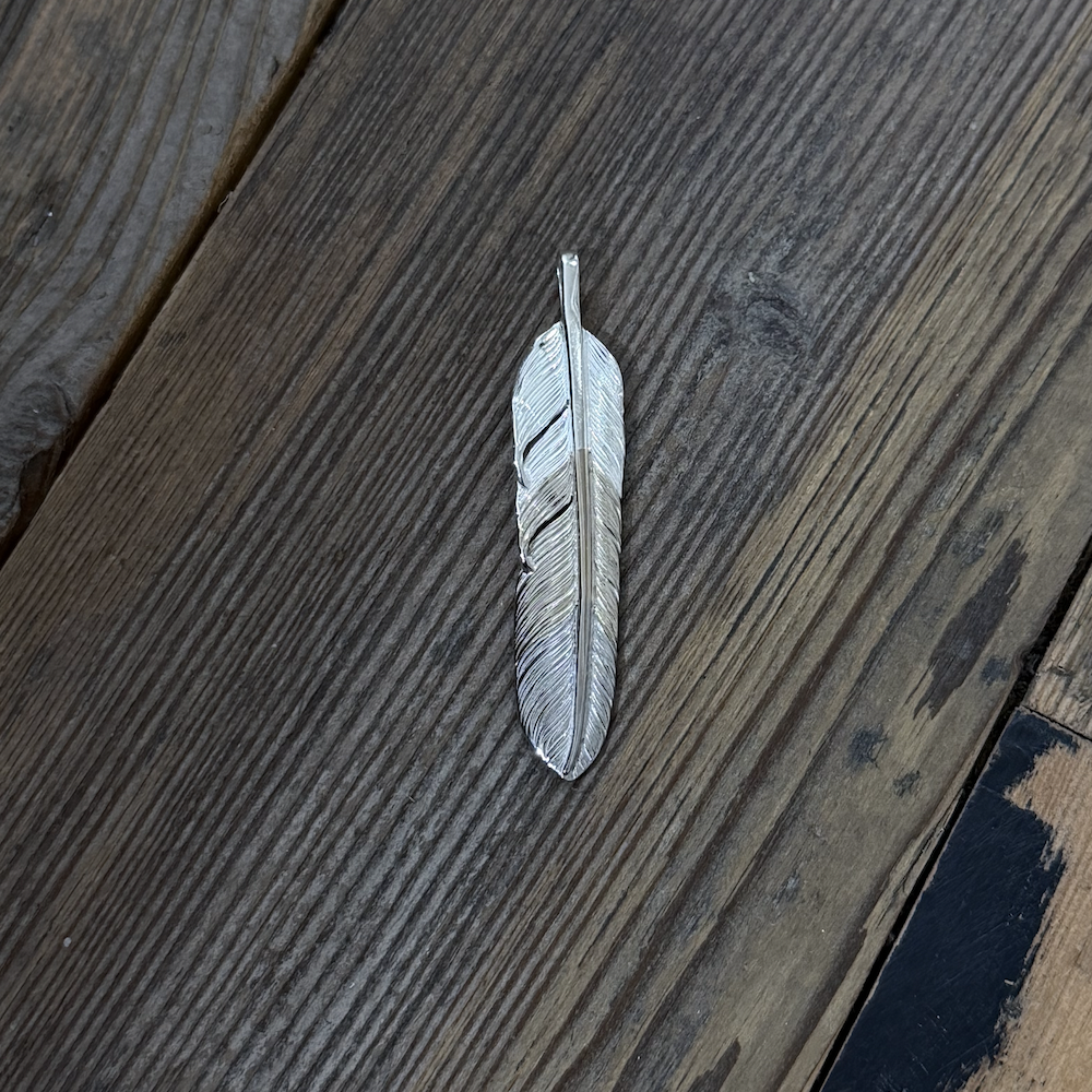 SV925 M Flight Feather Upper / K18WG M Flight Feather Middle / K18BG M Flight Feather Lower