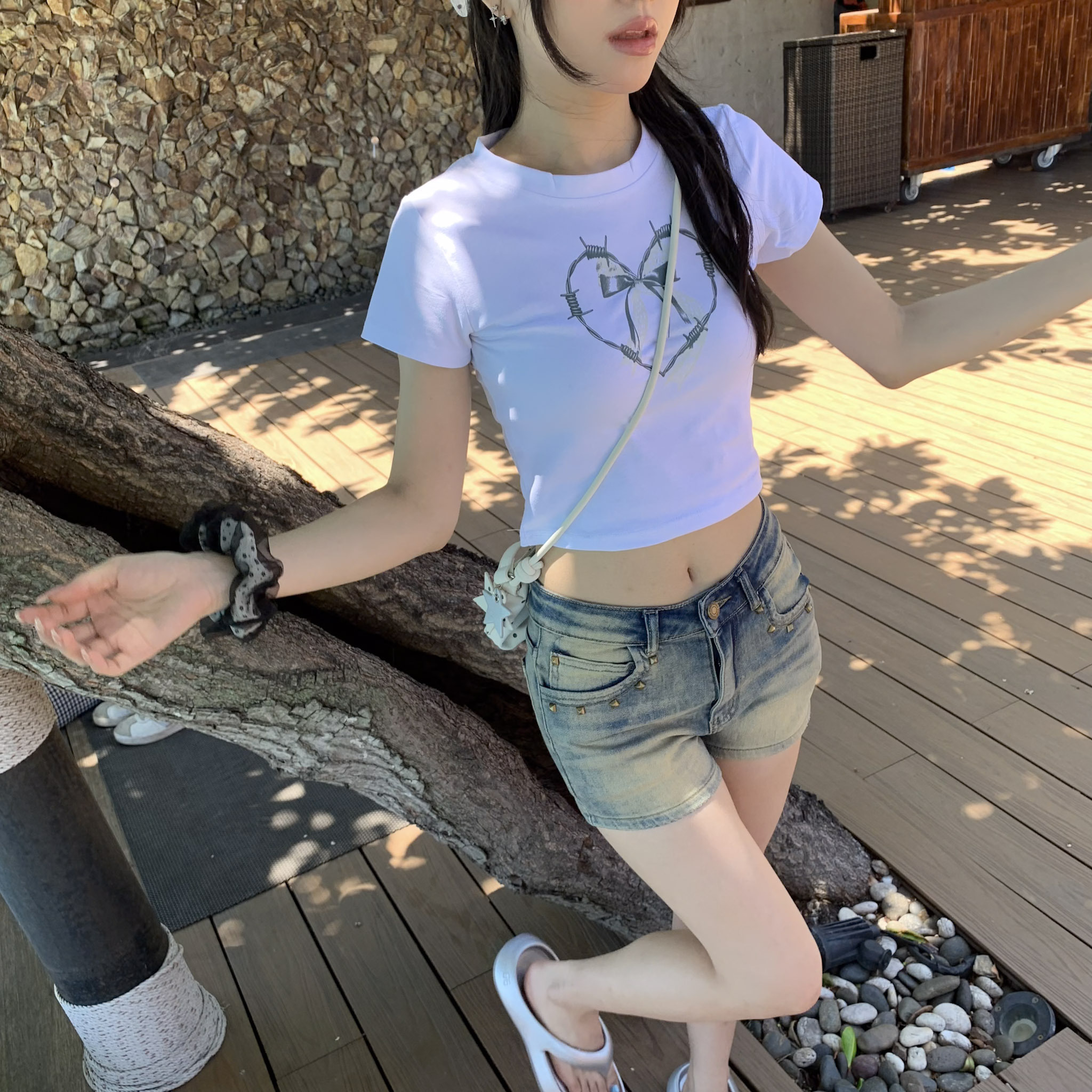 ISA_Love in Shackles 蝴蝶結愛心正肩短tee_66007