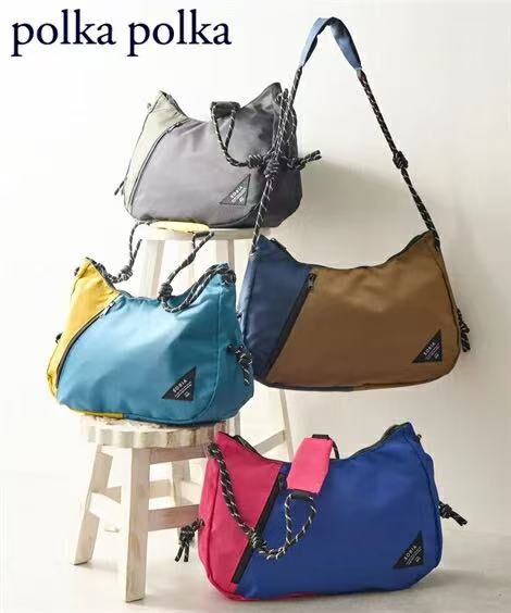 【預購】JM063006 polka polka 日系雙色拼接斜咩包