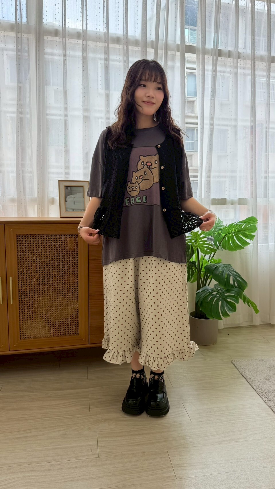 超Q點點花瓣褲