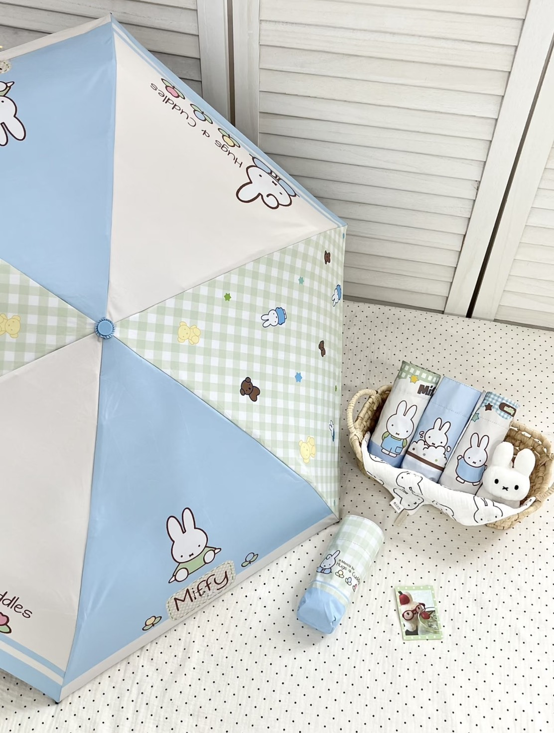 【預購】米菲兔 Miffy 正版授權 海鹽系列 五折 黑膠 遮陽 防曬 陽傘 雨傘 附壓克力吊飾
