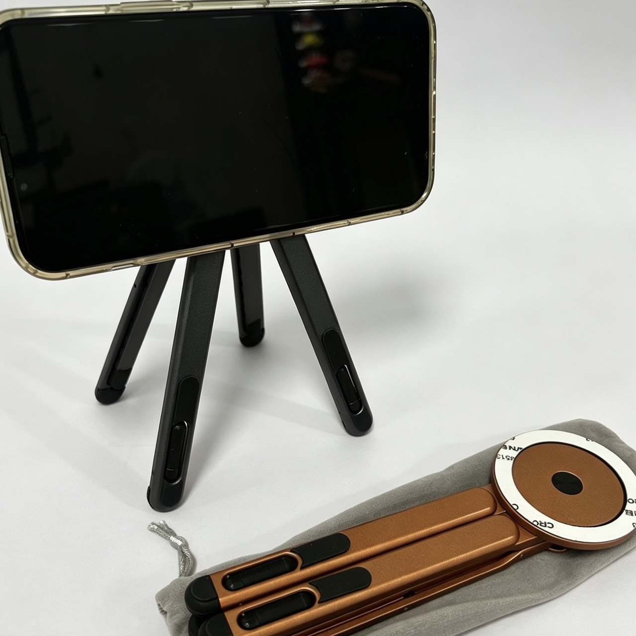 『預購商品』磁吸鋁合金多用途手機支架 sybh00055