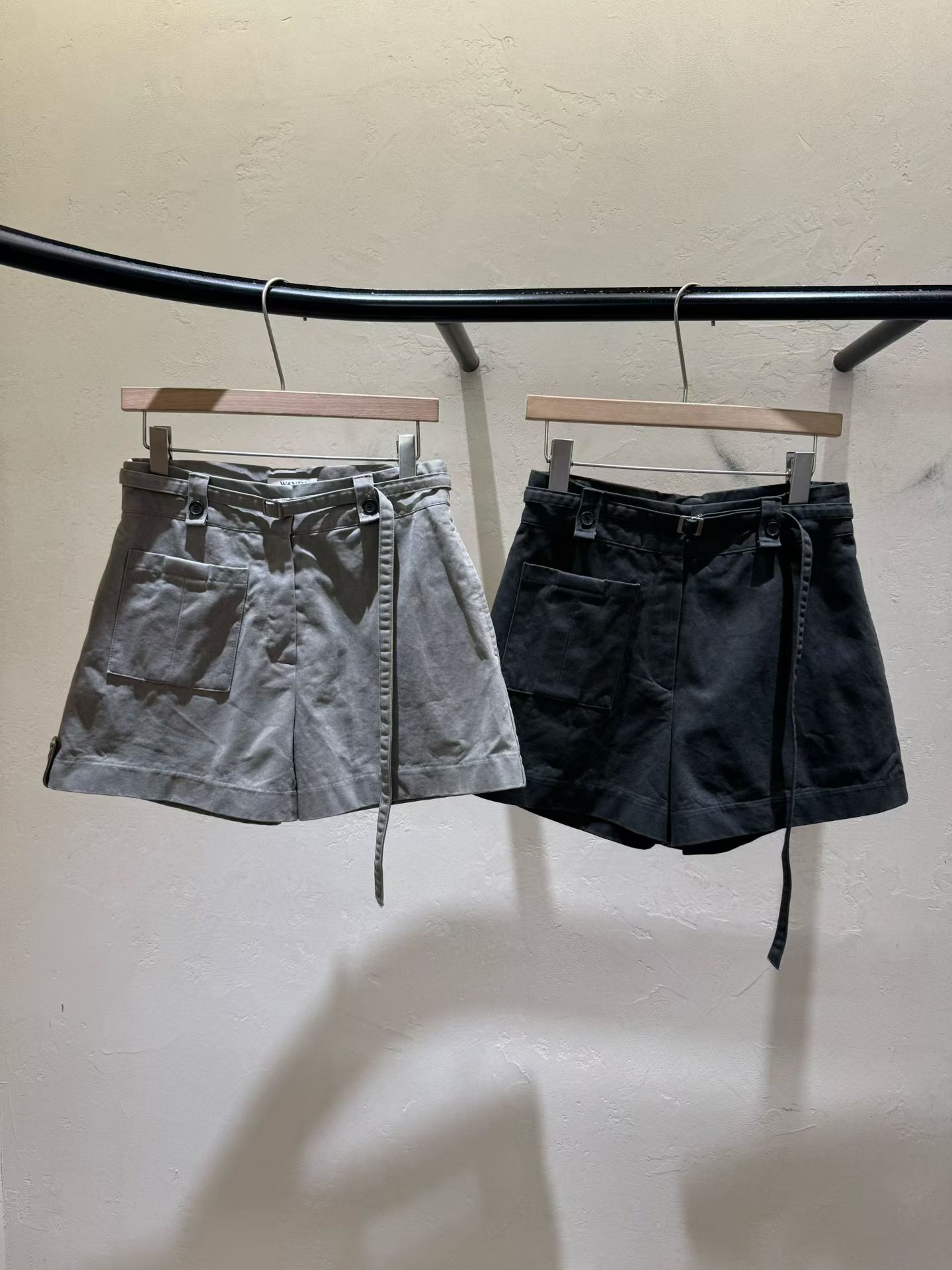 WJ6303 個性幼腰帶收腰A字短褲