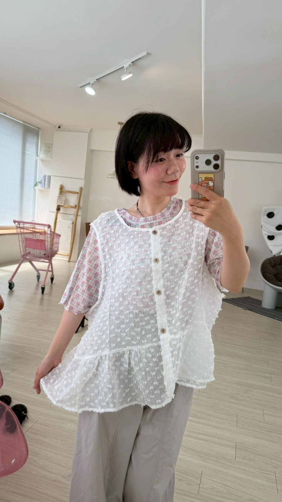 立體點點排釦背心