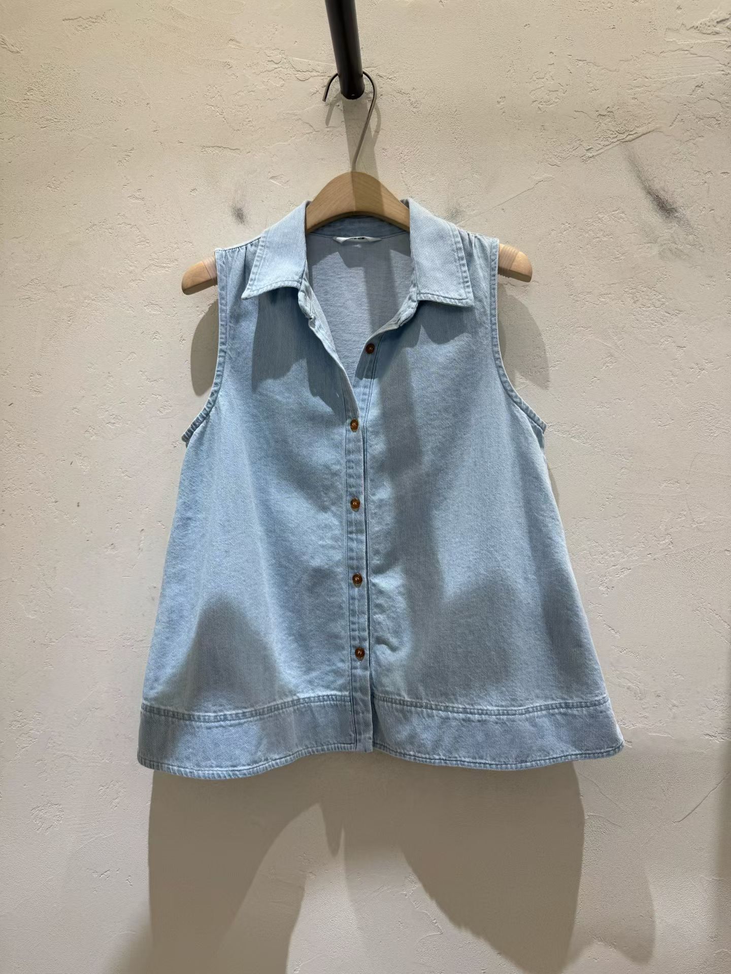 WJ6324  遮副乳翻領排扣牛仔背心（材質較薄，有勾綫/歪綫屬於正常情況，恕不接受退換貨）
