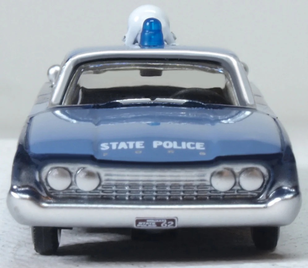 Oxford 87FF60002 HO規 1960 年 Ford Fairlane Sedan 麻薩諸塞州警察雷達巡邏車