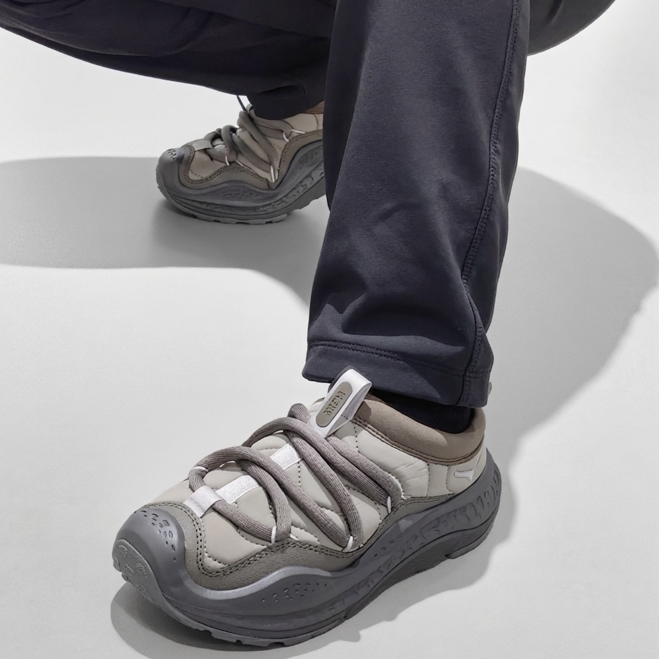 HOKA ONE ONE ORA PRIMO 淡棕 咖啡 復古 懶人鞋 拖鞋 舒適 烏龍麵 毛毛蟲鞋 1141570-LPH