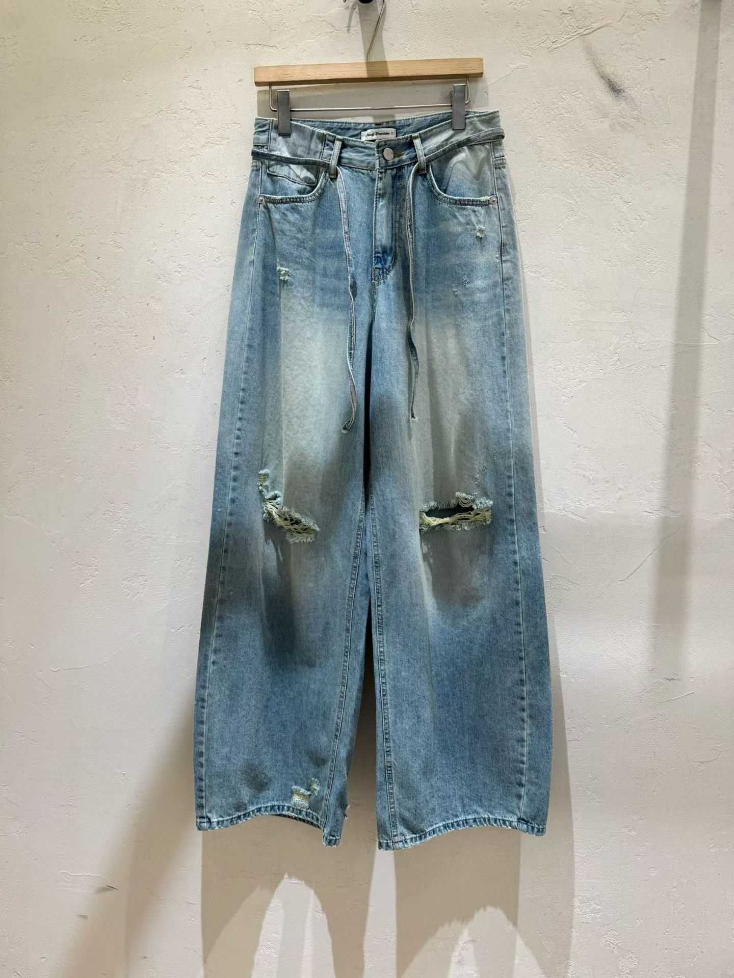WJ6343 撞色拼接做舊洗水破洞牛仔褲