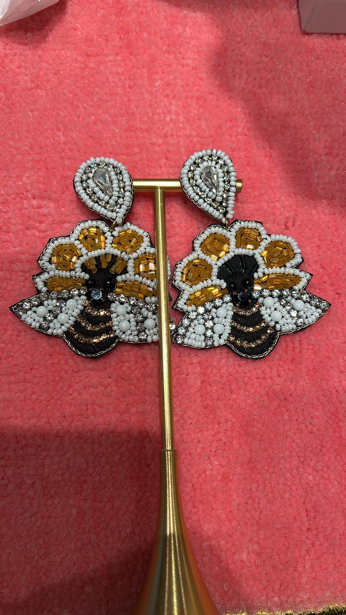 0630JW41-JOANNEINWONDERLAND-HAIRBAND-蜜蜂人手刺繡耳環 (A41)