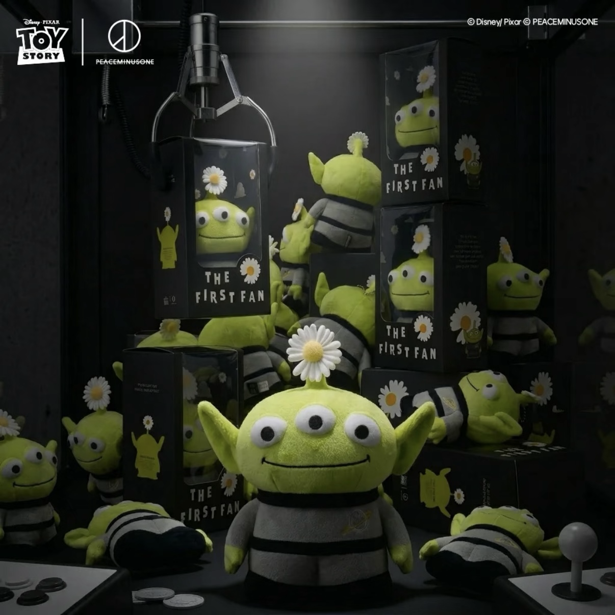 PEACEMINUSONE x DISNEY 玩具總動員5 小雛菊 三眼怪 GD 權志龍 聯名 站姿 娃娃 TOY STORY 迪士尼