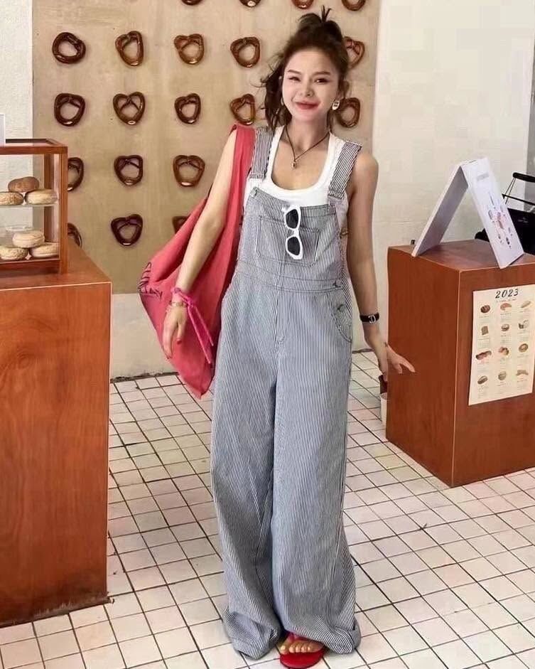【條紋控必備直條吊帶寬褲】（現貨）