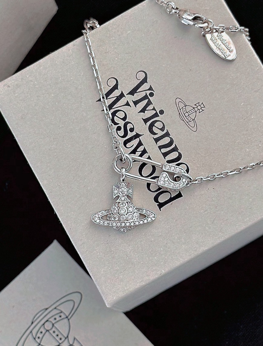 Vivienne Westwood 土星Logo別針項鍊