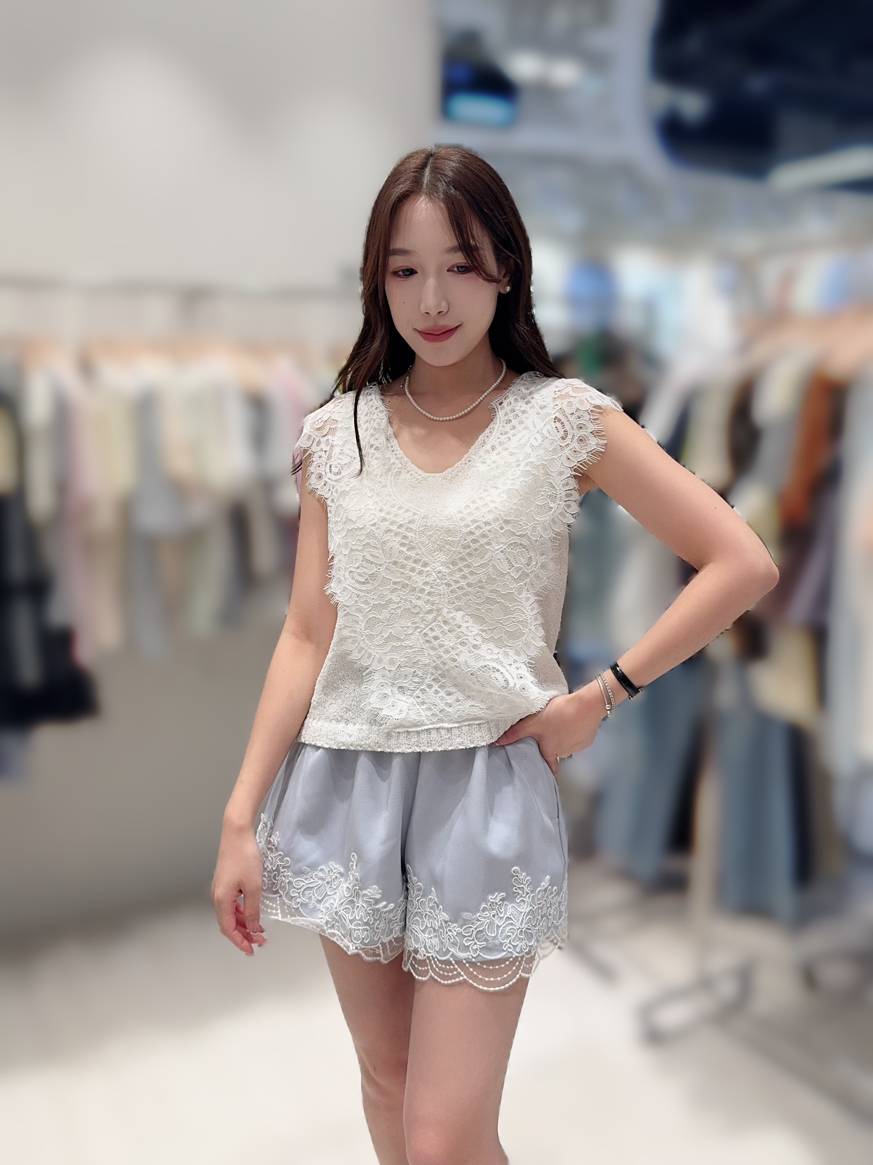 W62 胸36-43 長20 $399