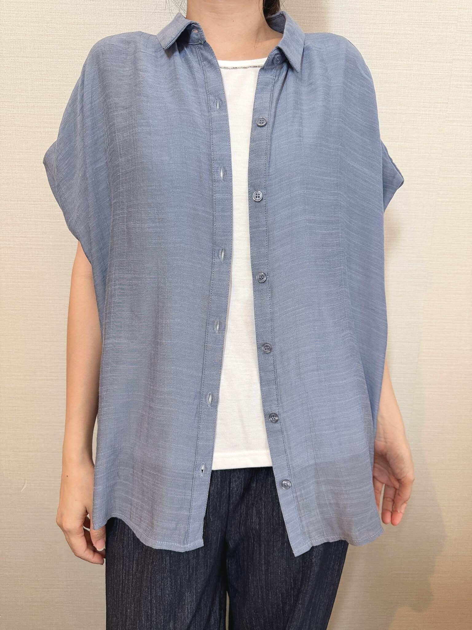 Mw set 內有白色背心