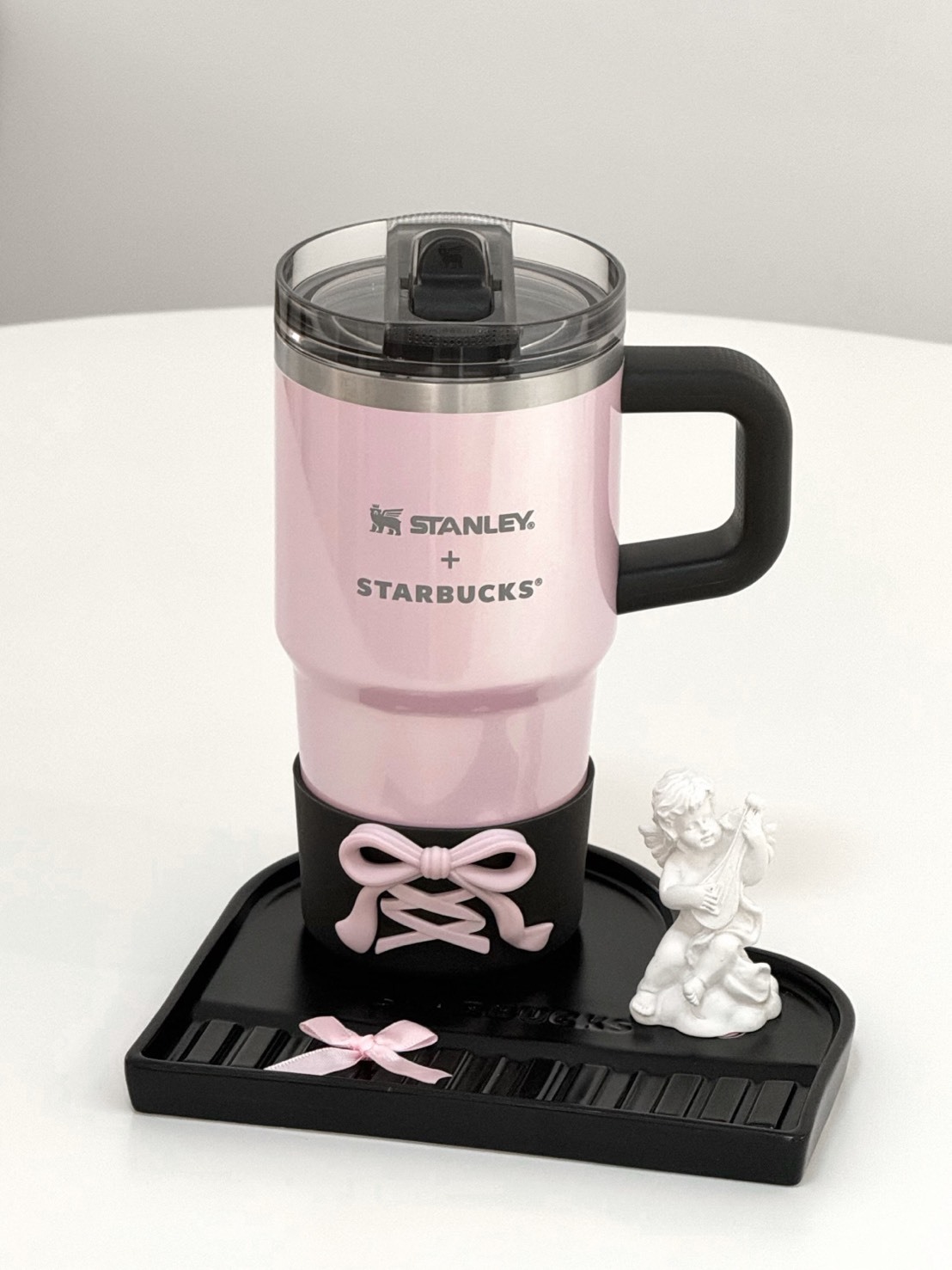 STARBUCKS 星巴克 X STANLEY 聯名款 朋克芭蕾系列  珠光閃粉 灰粉 吸管杯 配硅膠底墊 591ML
