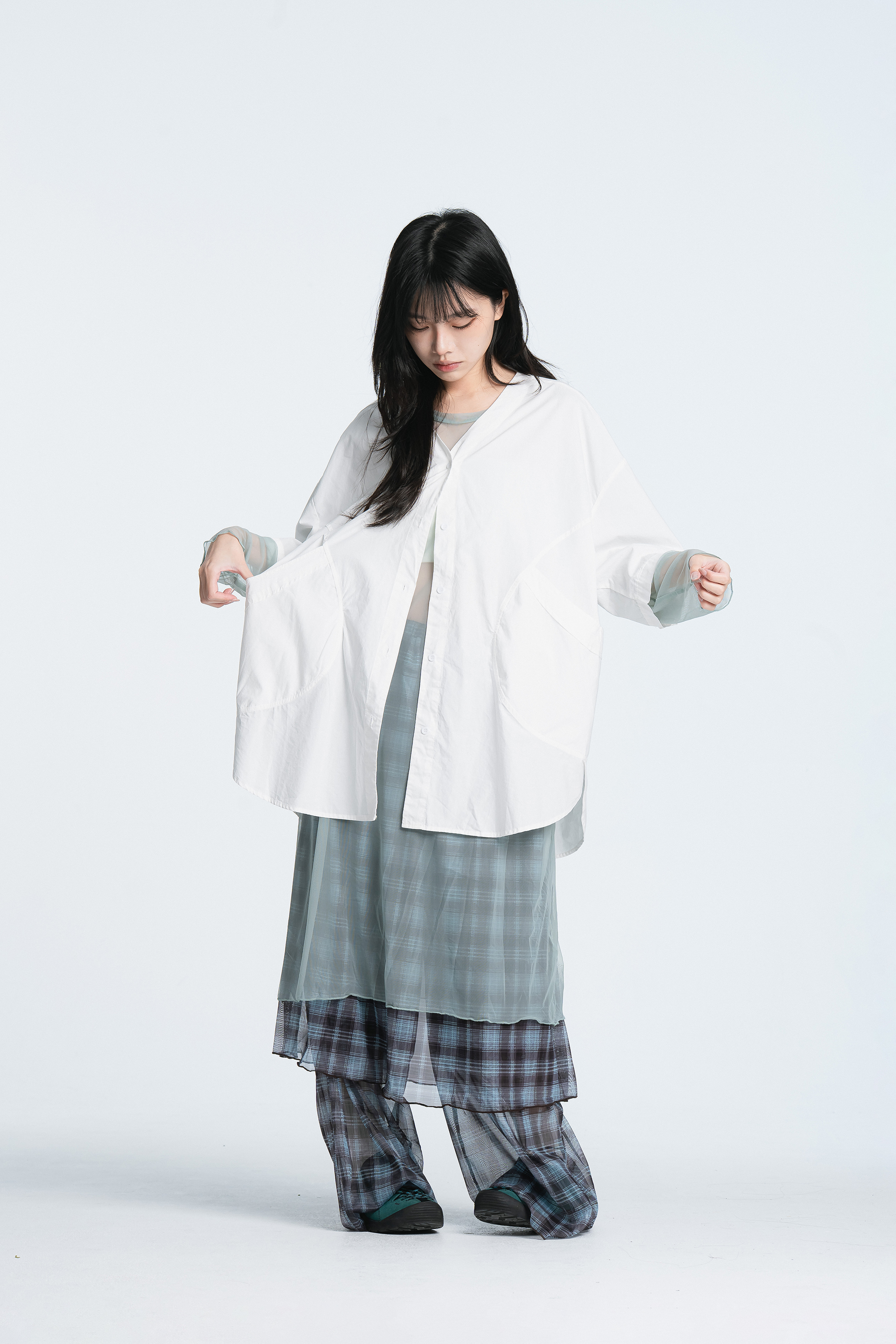 June｜日系素面V領短襯 3色